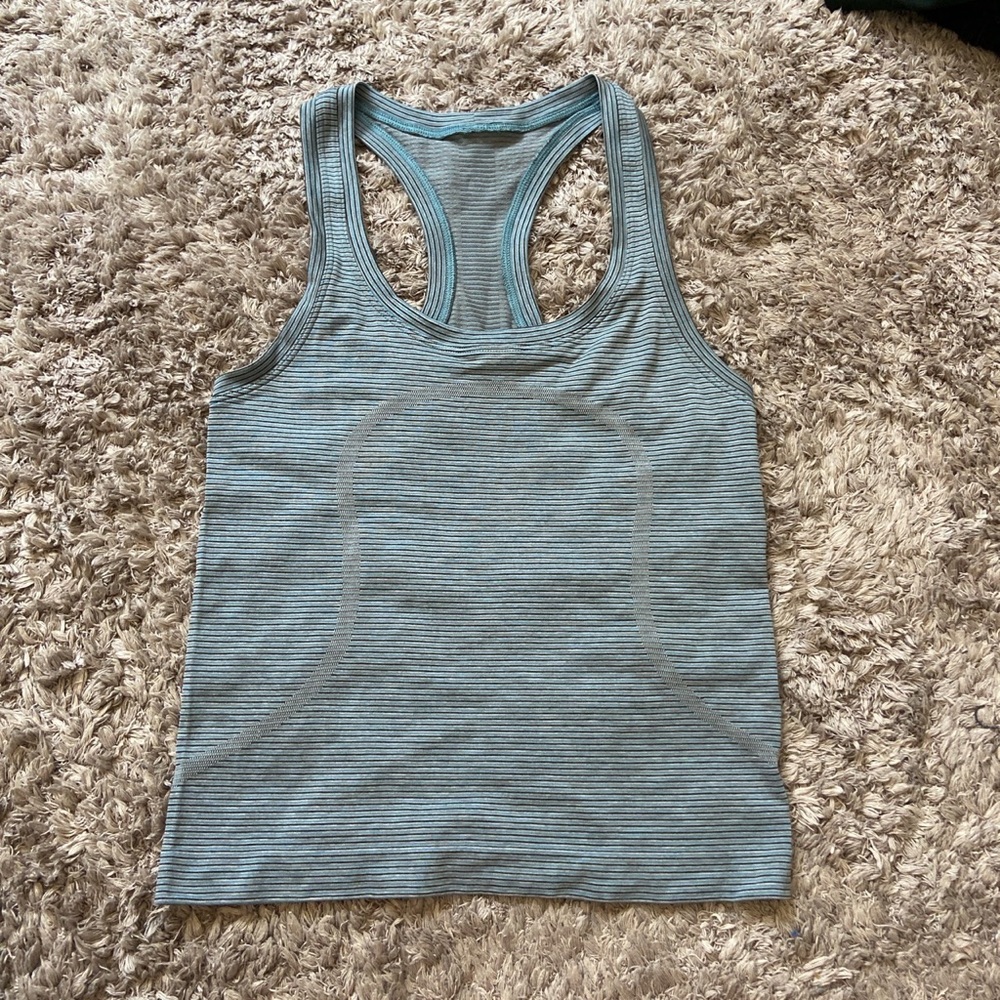 Lululemon swiftly tech tank. Short length.